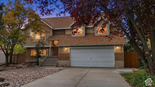 121 W Magic Dr, Murray, UT 84107 - #2