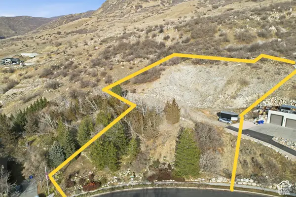 13 Sunset Dr #202, Farmington, UT 84025
