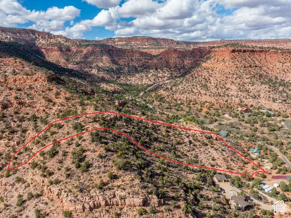 1057 W Vermillion Dr #81, Kanab, UT 84741