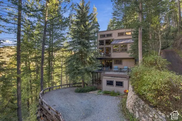 2882 E Stewart Rd, Sundance, UT 84604
