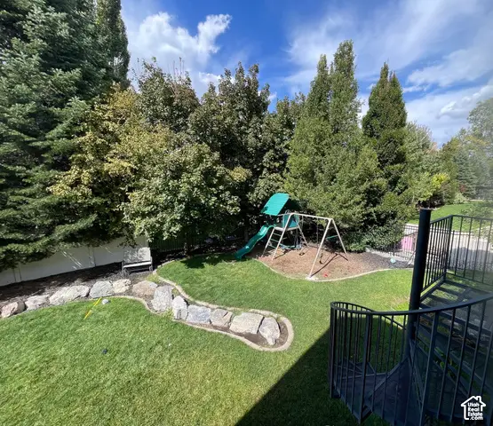 889 Fence Post Rd, Fruit Heights, UT 84037 - #2