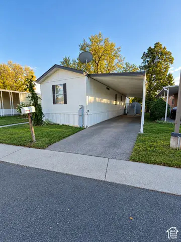1272 E Sendero Cir, Salt Lake City, UT 84117 - #2