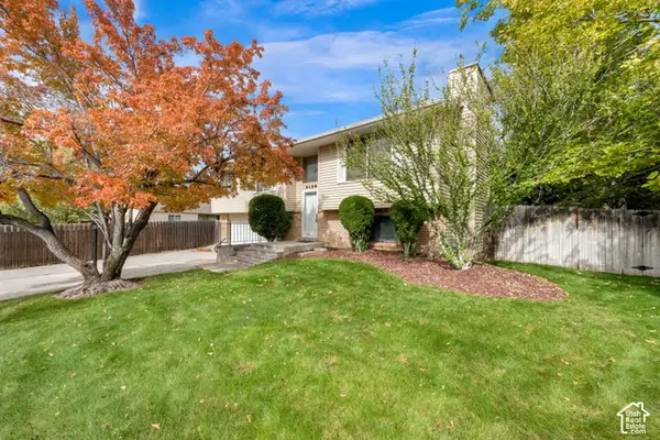 2183 E Newcastle Dr, Sandy, UT 84093