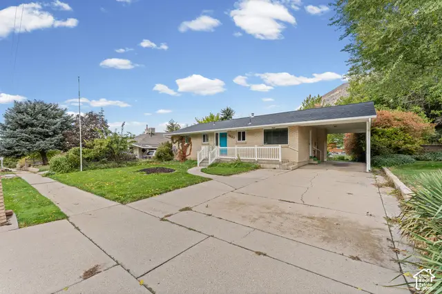 1233 E Center St, Springville, UT 84663 - #3