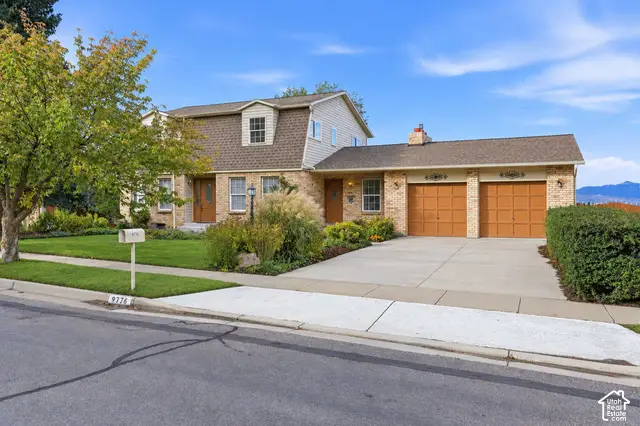 9776 S Granite Hills Dr, Sandy, UT 84092 - #2