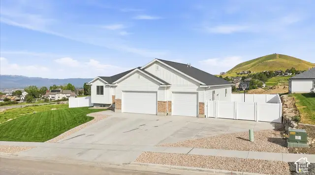 1071 E 160 N, Hyde Park, UT 84318 - #3
