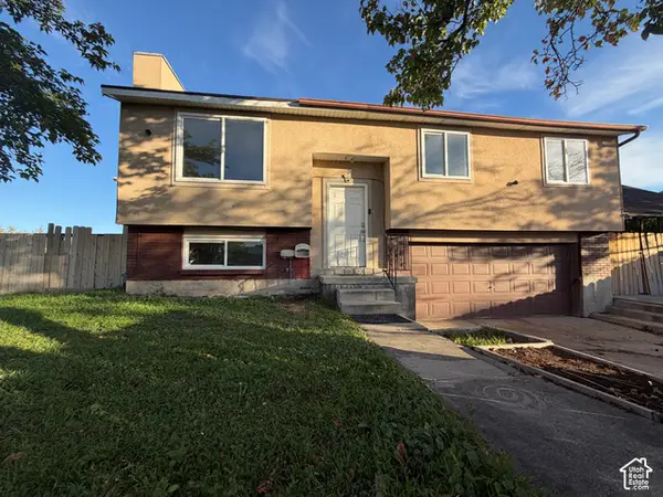 3950 Squire Crest Dr, Taylorsville, UT 84118