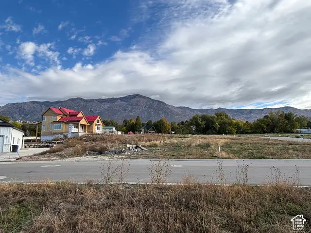 1177 W 3390 N #221, Pleasant View, UT 84414 - #3