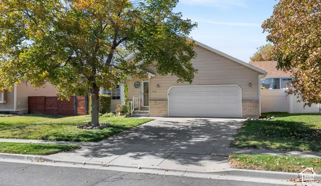 6112 S Azure Meadow Dr, Taylorsville, UT 84129 - #3