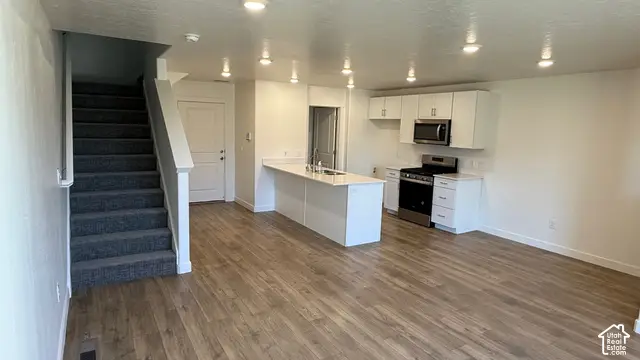 389 N Northshore Dr, Saratoga Springs, UT 84045 - #2