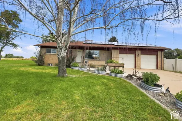 15 E 9000 St S, Paradise, UT 84328