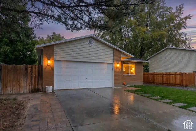 753 E Sandy Dunes Dr S, Sandy, UT 84094 - #1