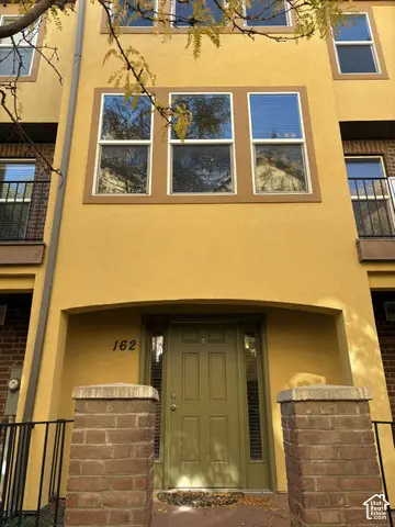 162 W Barry Links Way S, South Salt Lake, UT 84115