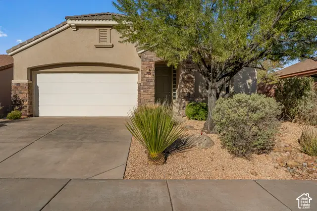 3177 E Fourteen Fairway Dr, Washington, UT 84780 - #1