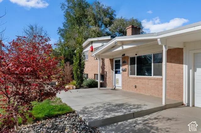 1121 E Hyland Lake Dr, Murray, UT 84121 - #3