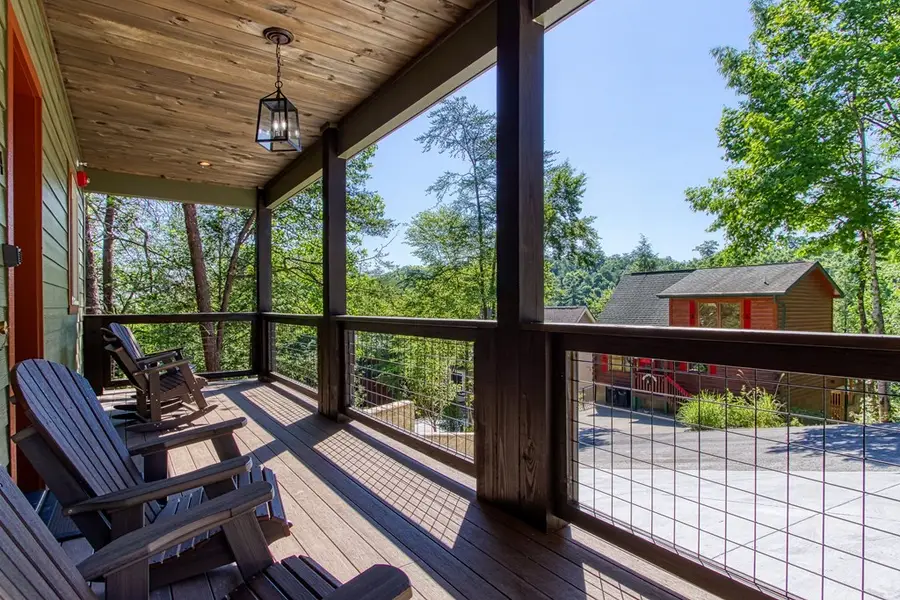 3504 Sandridge Way, Pigeon Forge, TN 37863 - #2