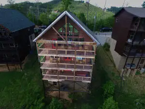 216 W Pinnacle Drive, Gatlinburg, TN 37738 - Image #3