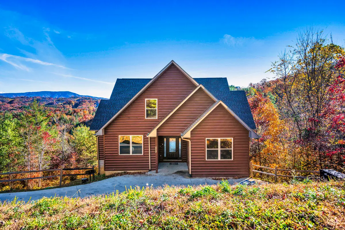 2351 Smoky Vista Way, Sevierville, TN 37862 - Image #1