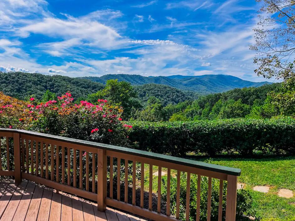 844 Boone Acres Lane, Pigeon Forge, Tn 37863 - Era