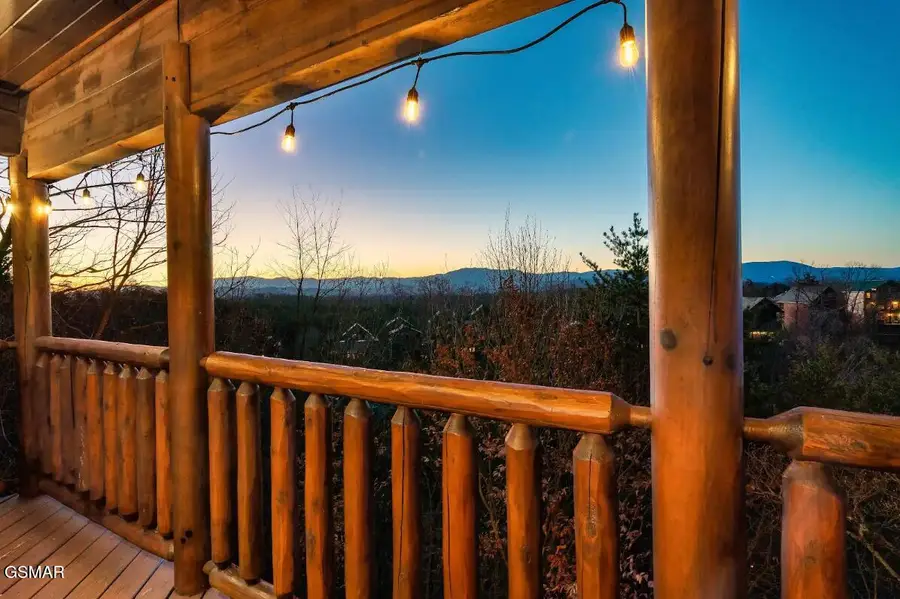 1089 Towering Oaks Drive, Sevierville, TN 37876 - Image #2