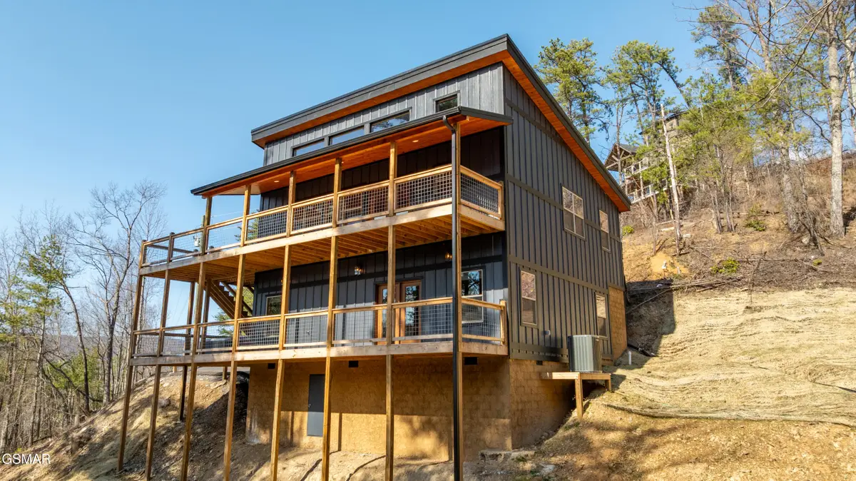 3265 Emerald Springs Loop, Sevierville, TN 37862 - #1