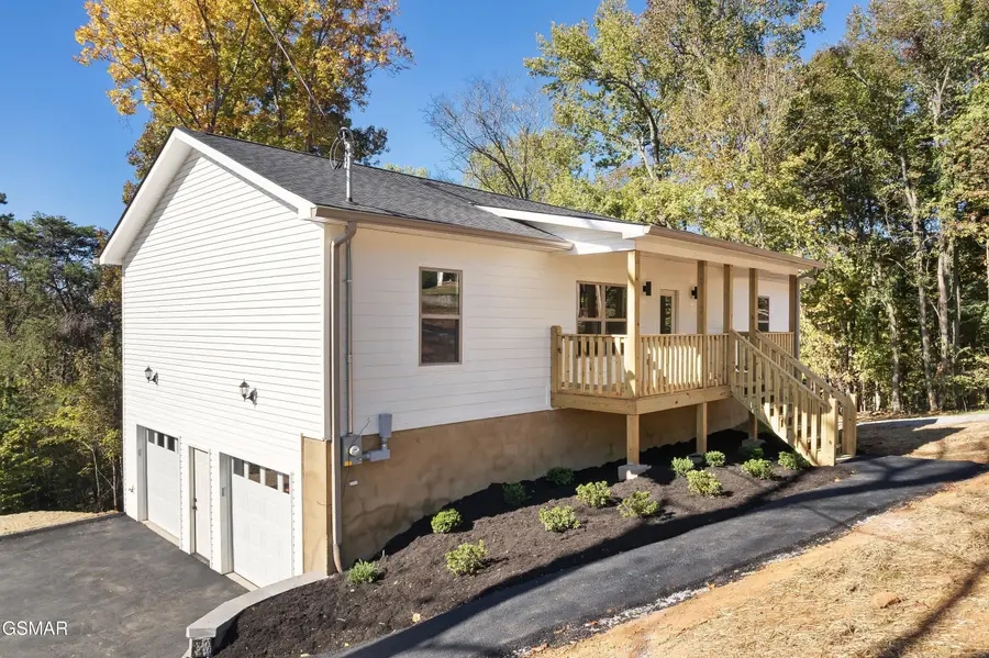 117 Walk In The Trees Drive, New Market, TN 37820 - Image #2