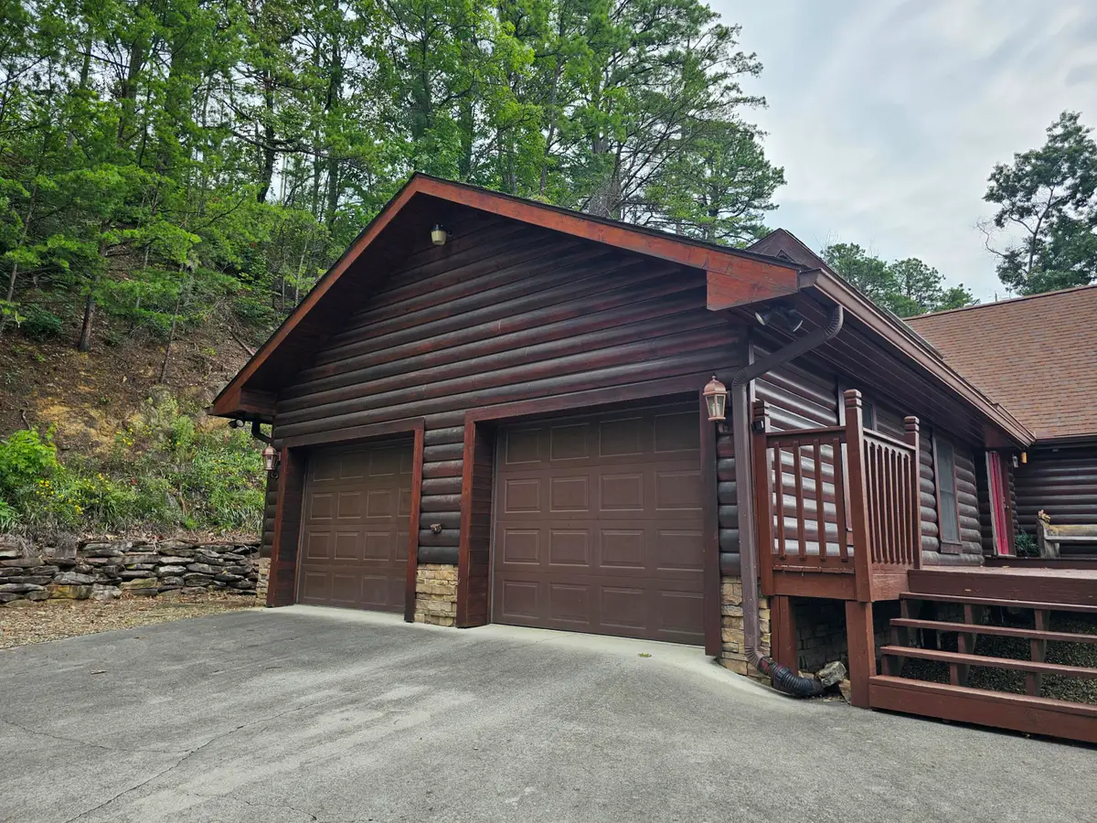 2729 Hatcher Mountain Road, Sevierville, TN 37862 - Image #1