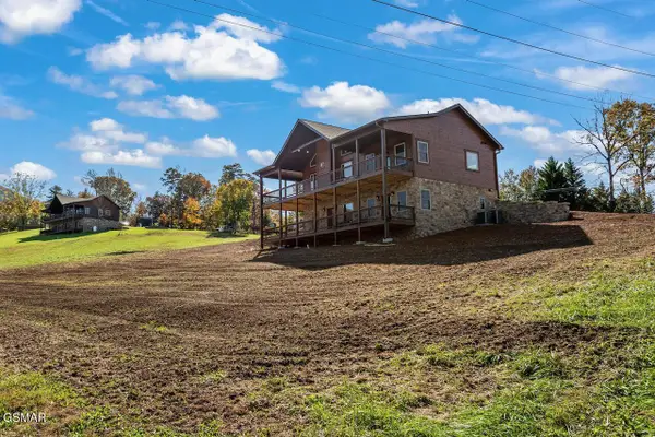 3315 Robeson Road, Sevierville, TN 37862