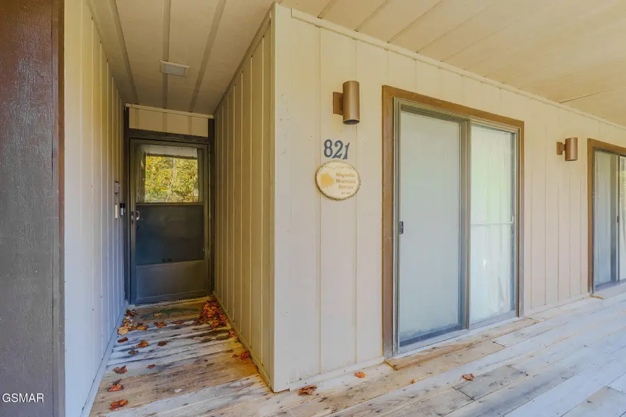 1081 Cove Road #APT 821, Sevierville, TN 37876 - Image #2