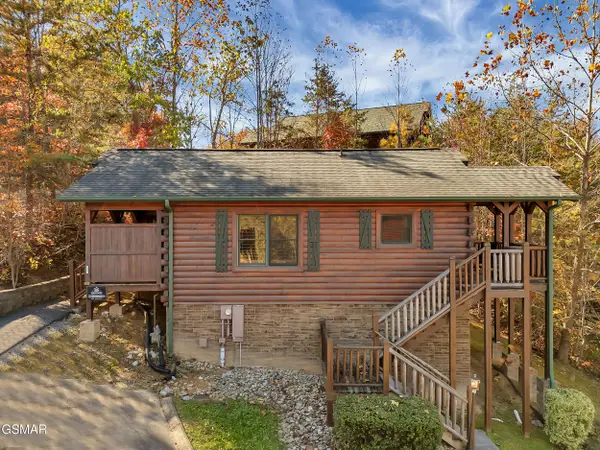816 Spirit Loop Way, Gatlinburg, TN 37738