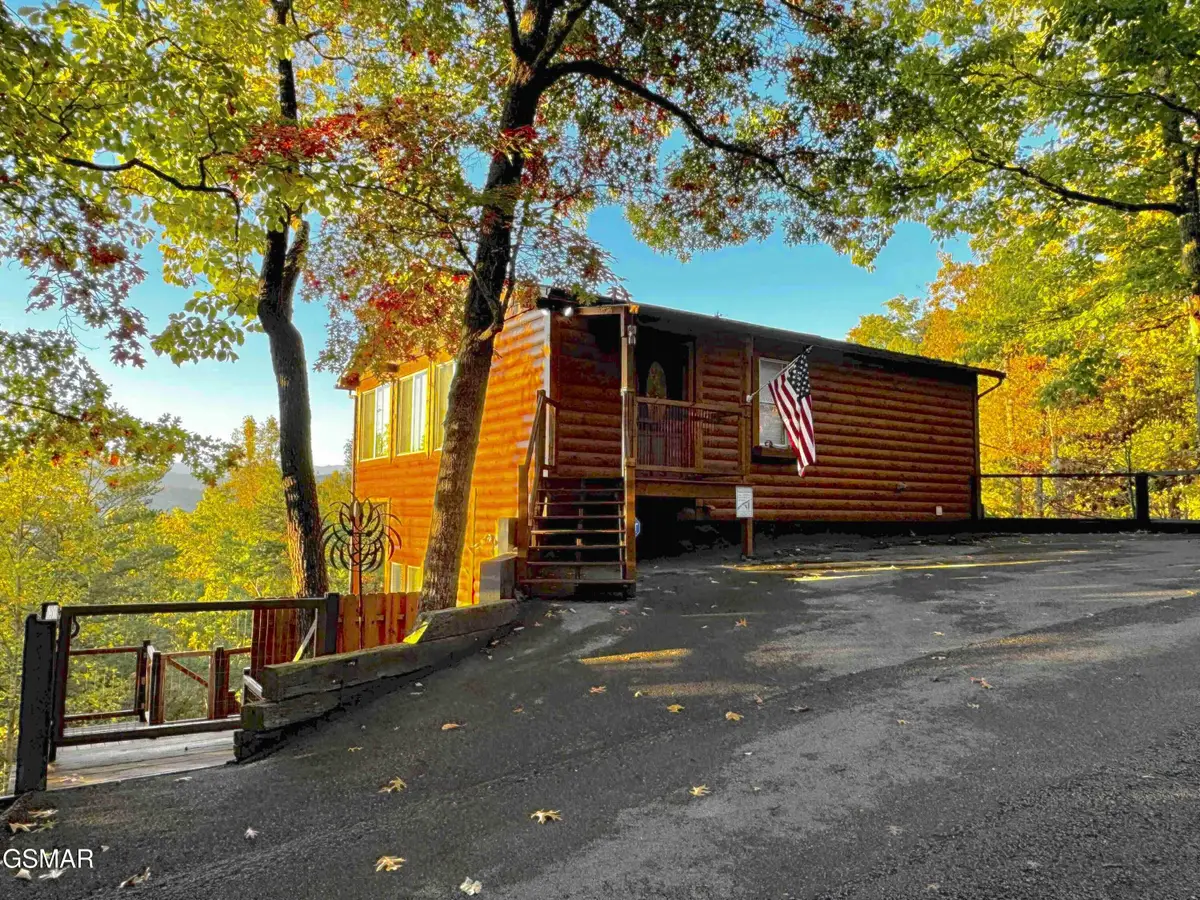 3307 Chinquepin Drive, Sevierville, TN 37876 - Image #1