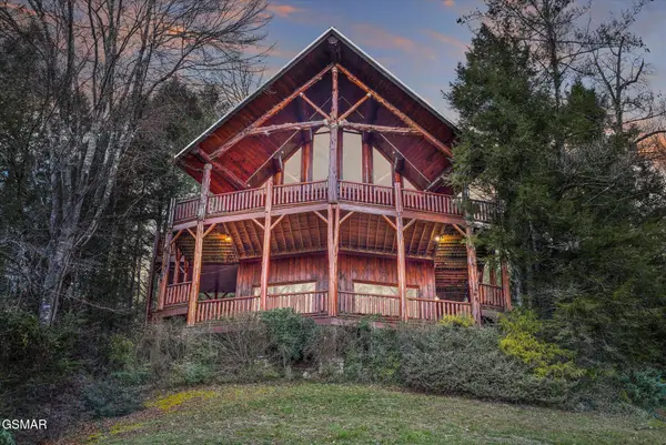2230 Orchard Trail Way, Sevierville, TN 37862