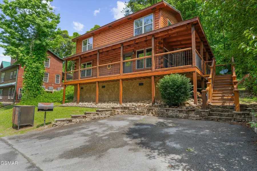 2377 Alpine Village Way, Pigeon Forge, TN 37863 - Image #3