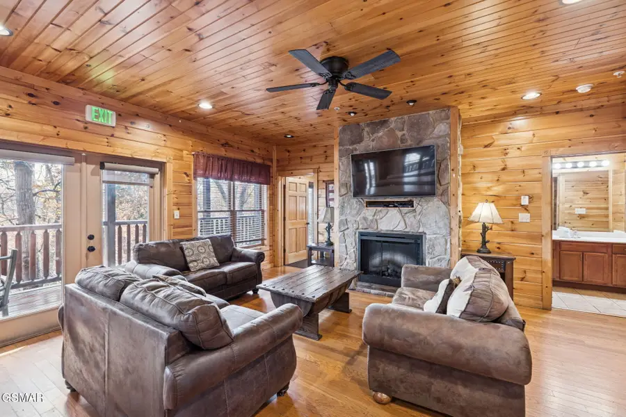 320 Poplar Point Way, Gatlinburg, TN 37738 - Image #3