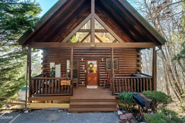 2251 Upper Middle Creek #12, Sevierville, TN 37876