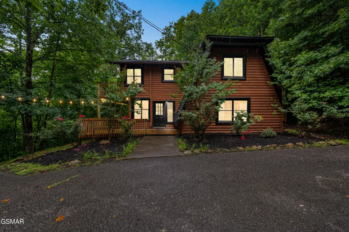 459 Sugar Mountain Way, Pigeon Forge, TN 37863 - Image #1