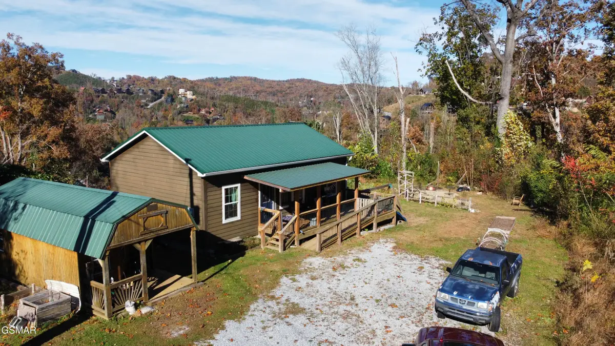 384 Loop Road, Gatlinburg, TN 37738 - Image #1