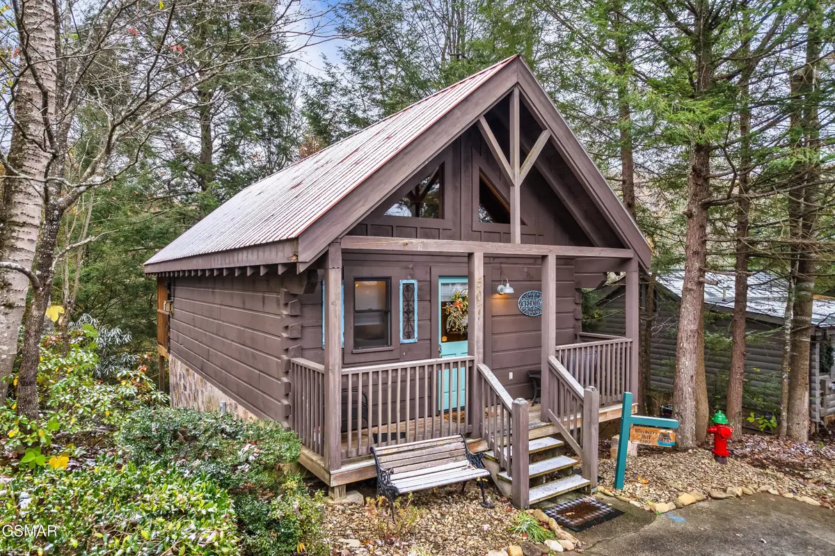 507 Hoot Owl Way Way, Gatlinburg, TN 37738 - Image #1
