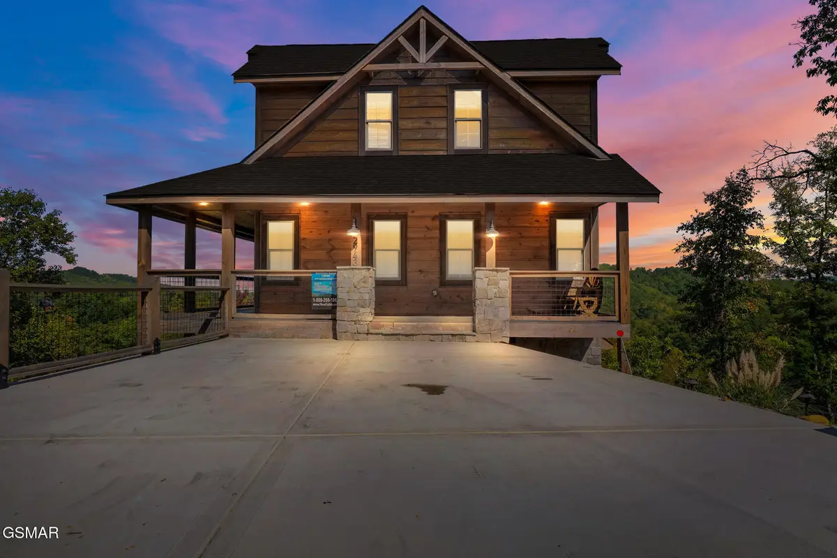 2943 Lightning Strike Dr, Sevierville, TN 37862 - Image #1