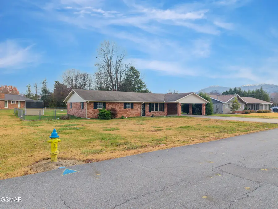 225 Bellwood Avenue, Pigeon Forge, TN 37863 - Image #2