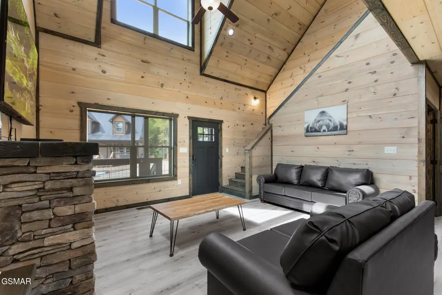 2218 Pinnacle Ridge Trail, Sevierville, TN 37876 - Image #2