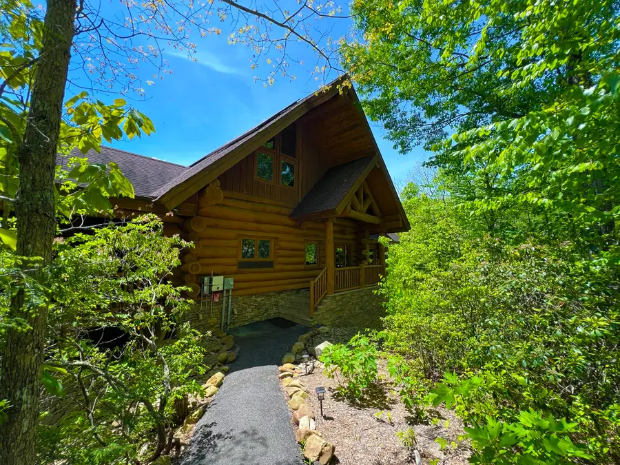 618 Big Bear Ridge Road, Gatlinburg, TN 37738 - Image #2