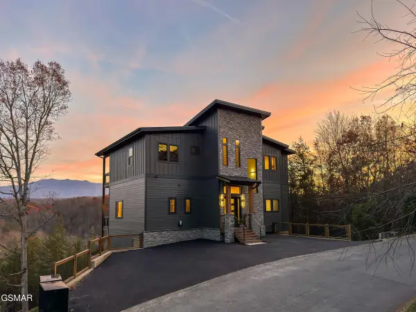 1843 Wild Briar Trail, Sevierville, TN 37876