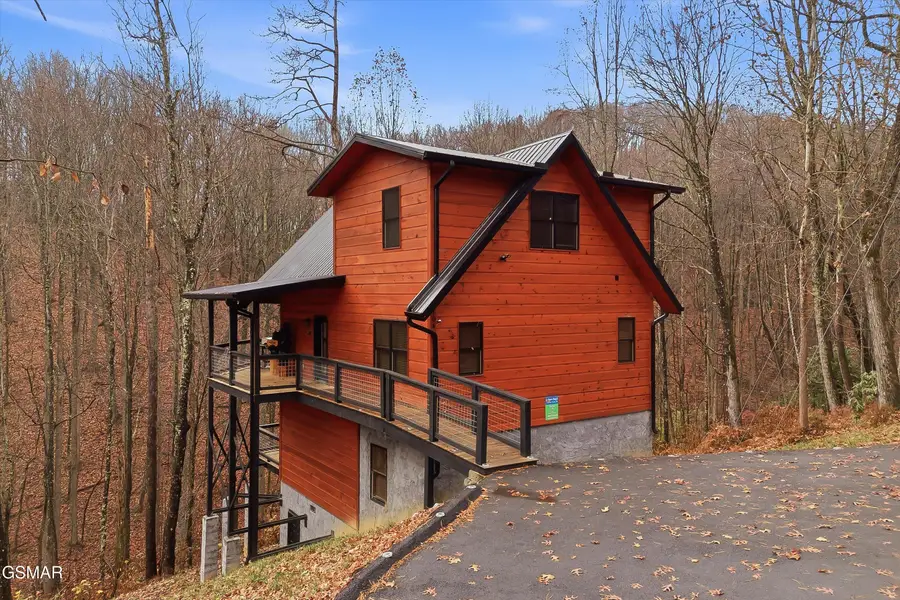 1104 Laddie Buck Lane, Gatlinburg, TN 37738 - Image #3