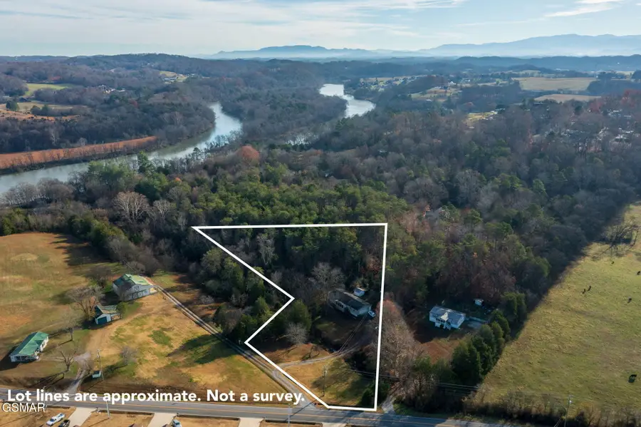 1689 Mccleary Bend Road, Sevierville, TN 37876 - Image #3