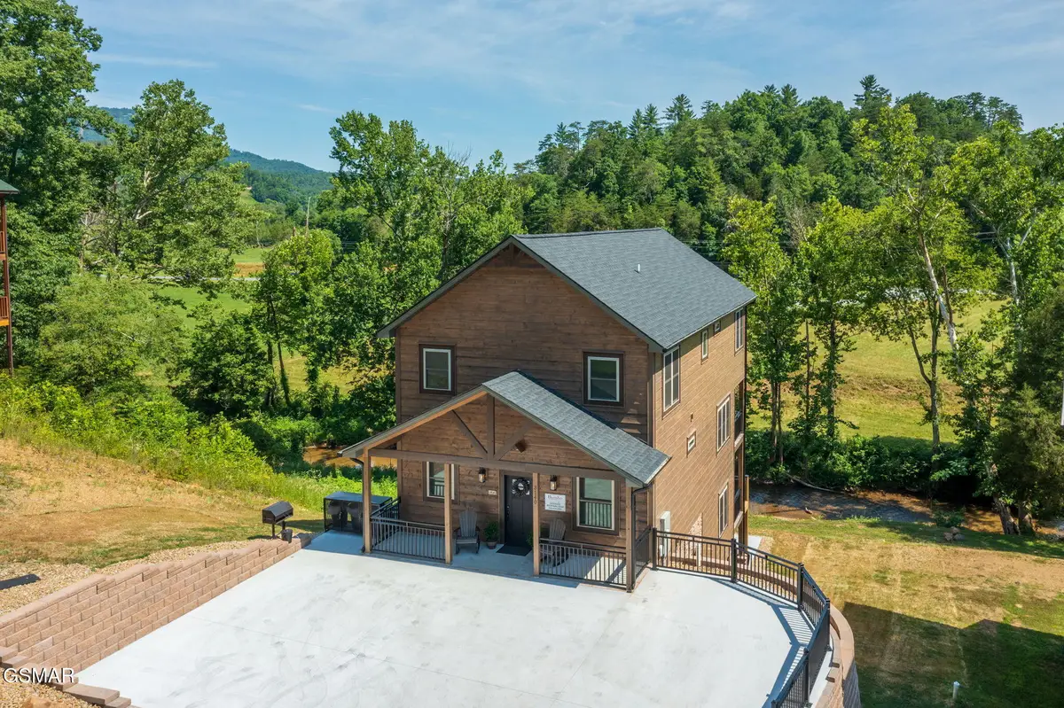 3140 Cherokee Valley Drive, Sevierville, TN 37862 - Image #1