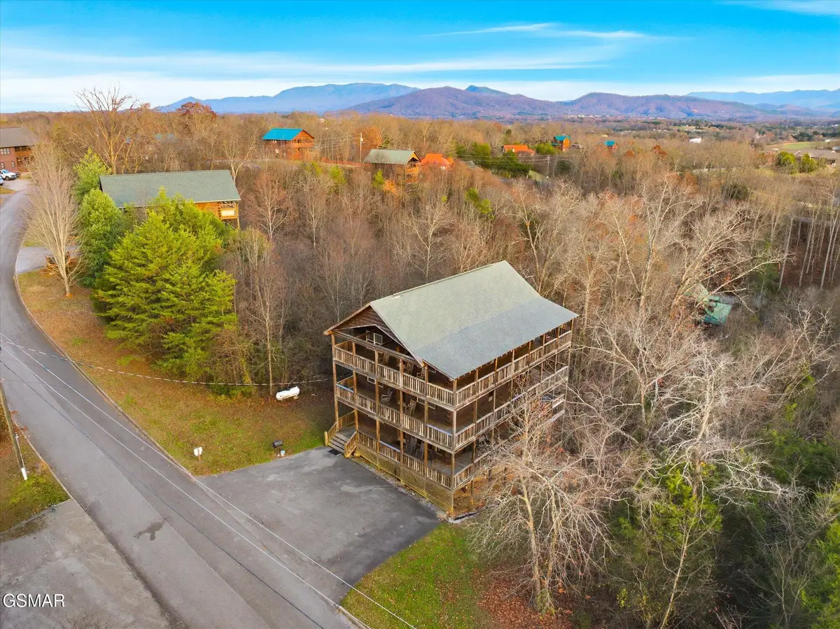 2022 Oakmont Drive, Sevierville, TN 37876 - Image #1