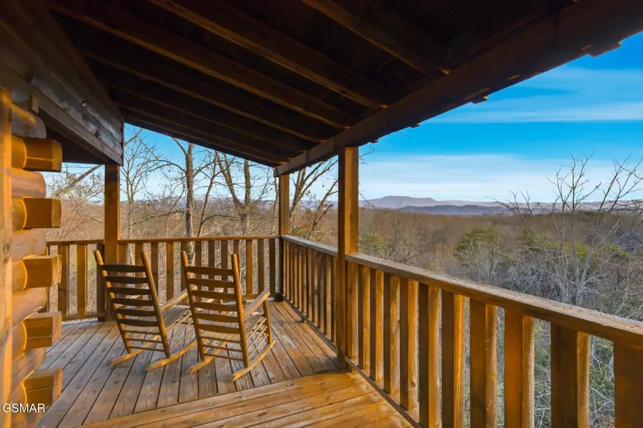 2022 Oakmont Drive, Sevierville, TN 37876 - Image #2