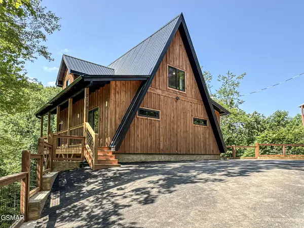 2119 Beach Front Drive, Sevierville, TN 37862