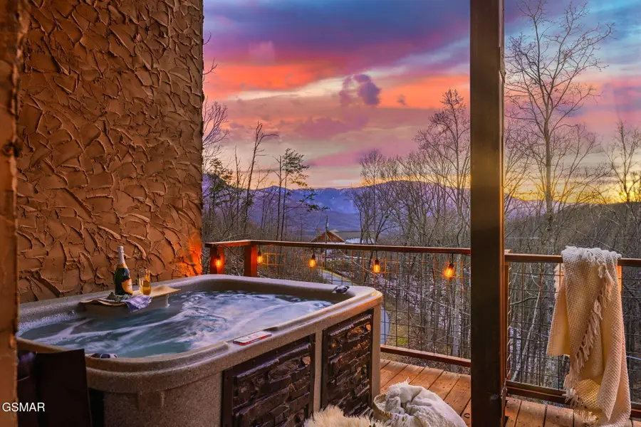 1208 Pine Top Lane, Gatlinburg, TN 37738 - Image #3
